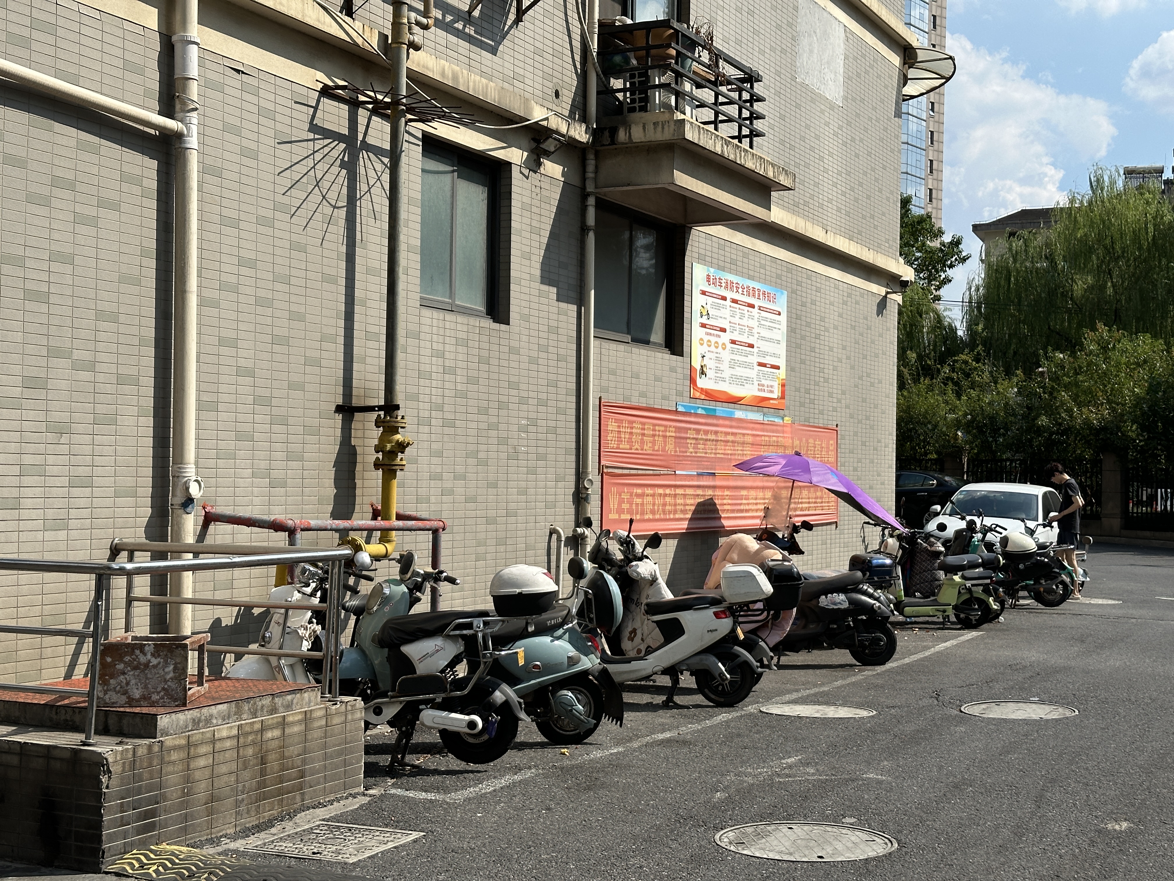 汇丰公寓小区实景 5