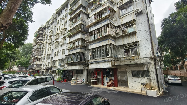 富柠街住宅外景图