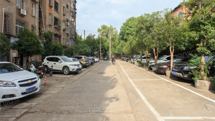 洪都北大道小区外景图