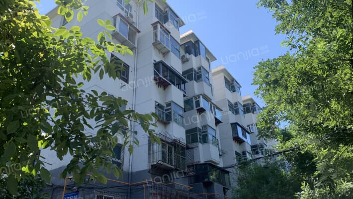 一中宿舍外景图