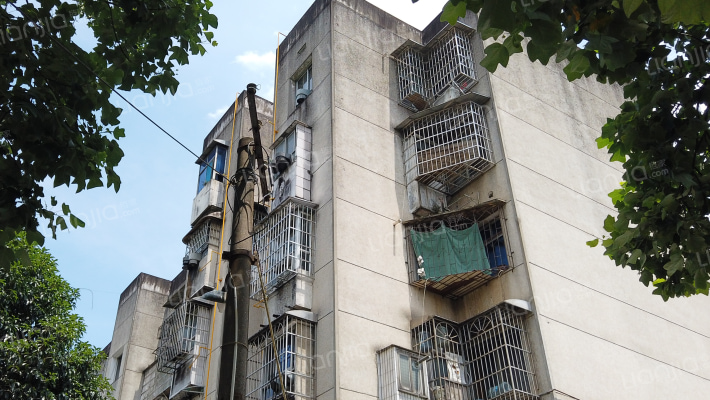 湖南大学财院校区员工宿舍外景图