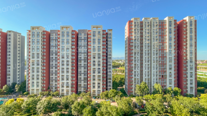 龙冠冠华苑紫薇园外景图