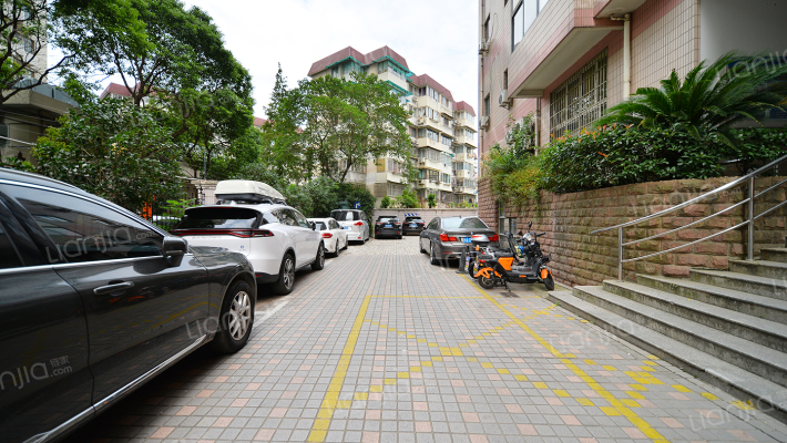 云台大厦外景图