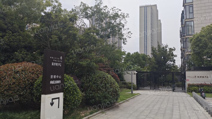 荷岸晓风外景图