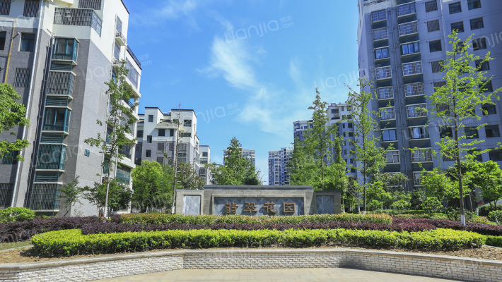 翡翠花园翠湖苑外景图