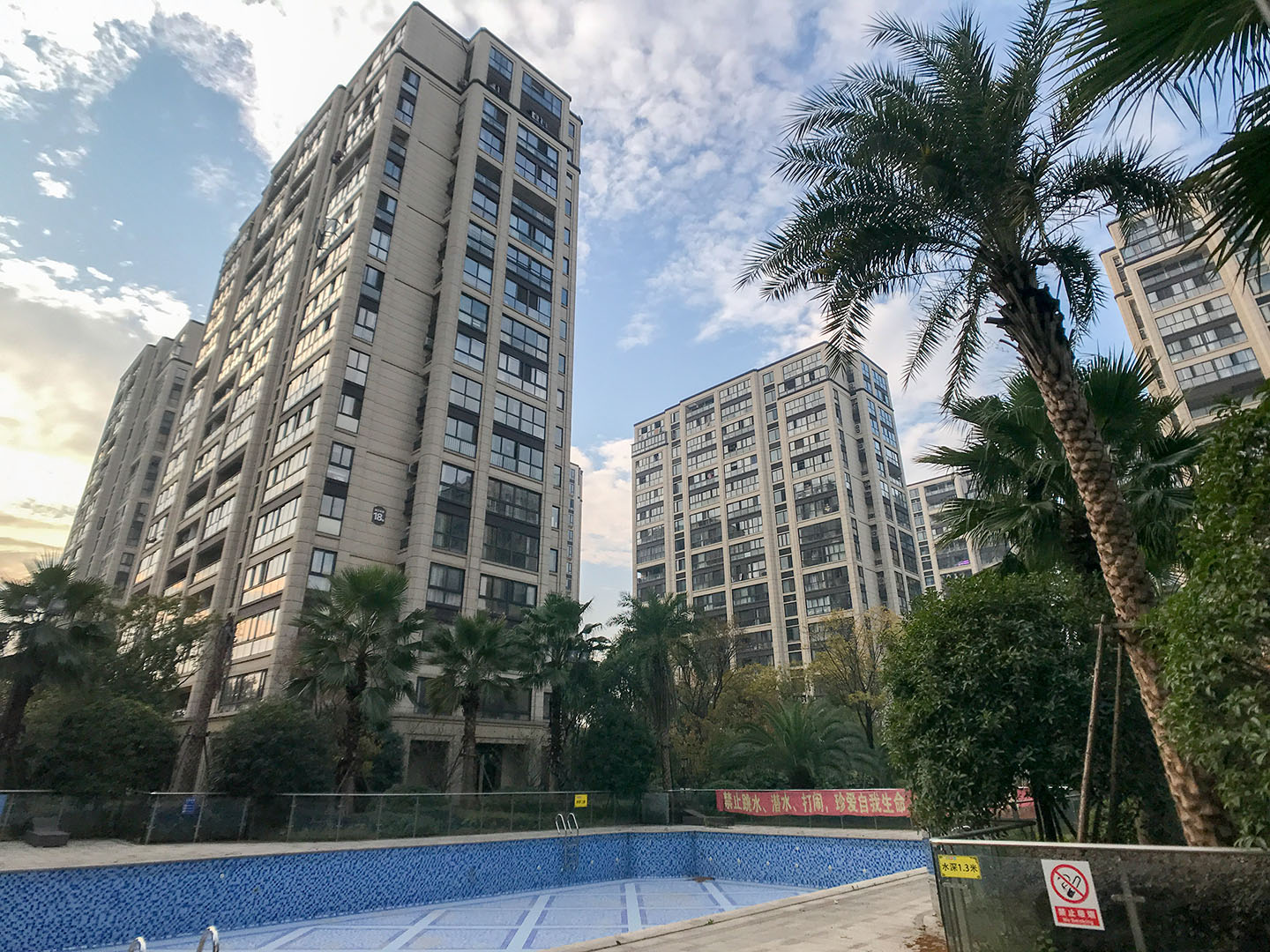 德信大家钱江府小区实景 3