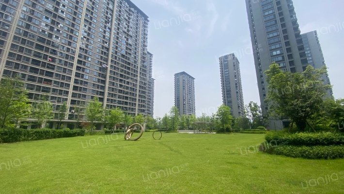 融创森与海之城外景图