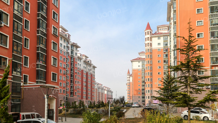 富甲小区外景图