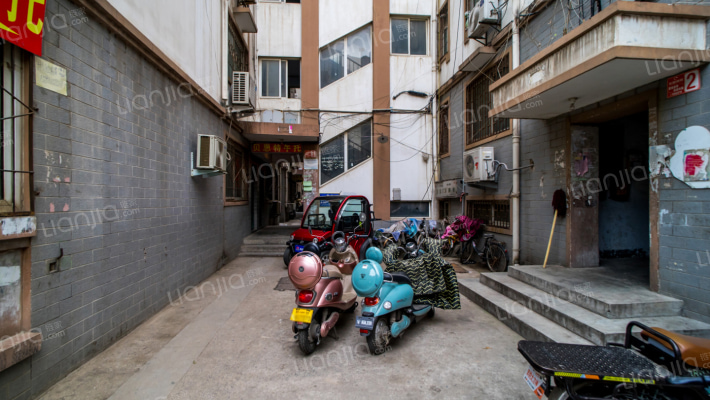 原野家园外景图