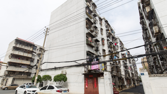 百盛街18号外景图