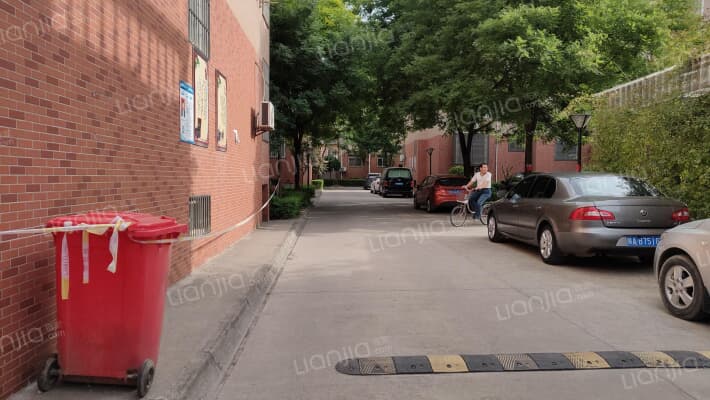 鹿鸣花园外景图