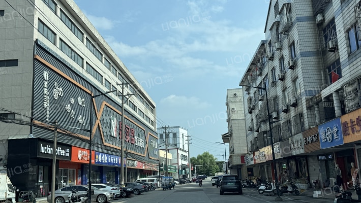 塔影湾人家外景图