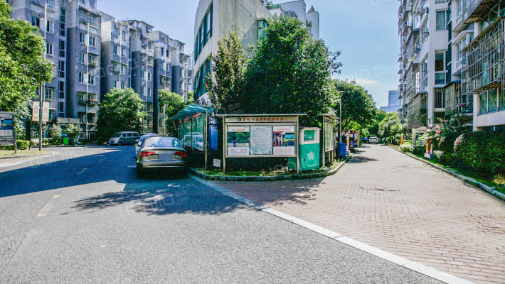 碧水和城外景图