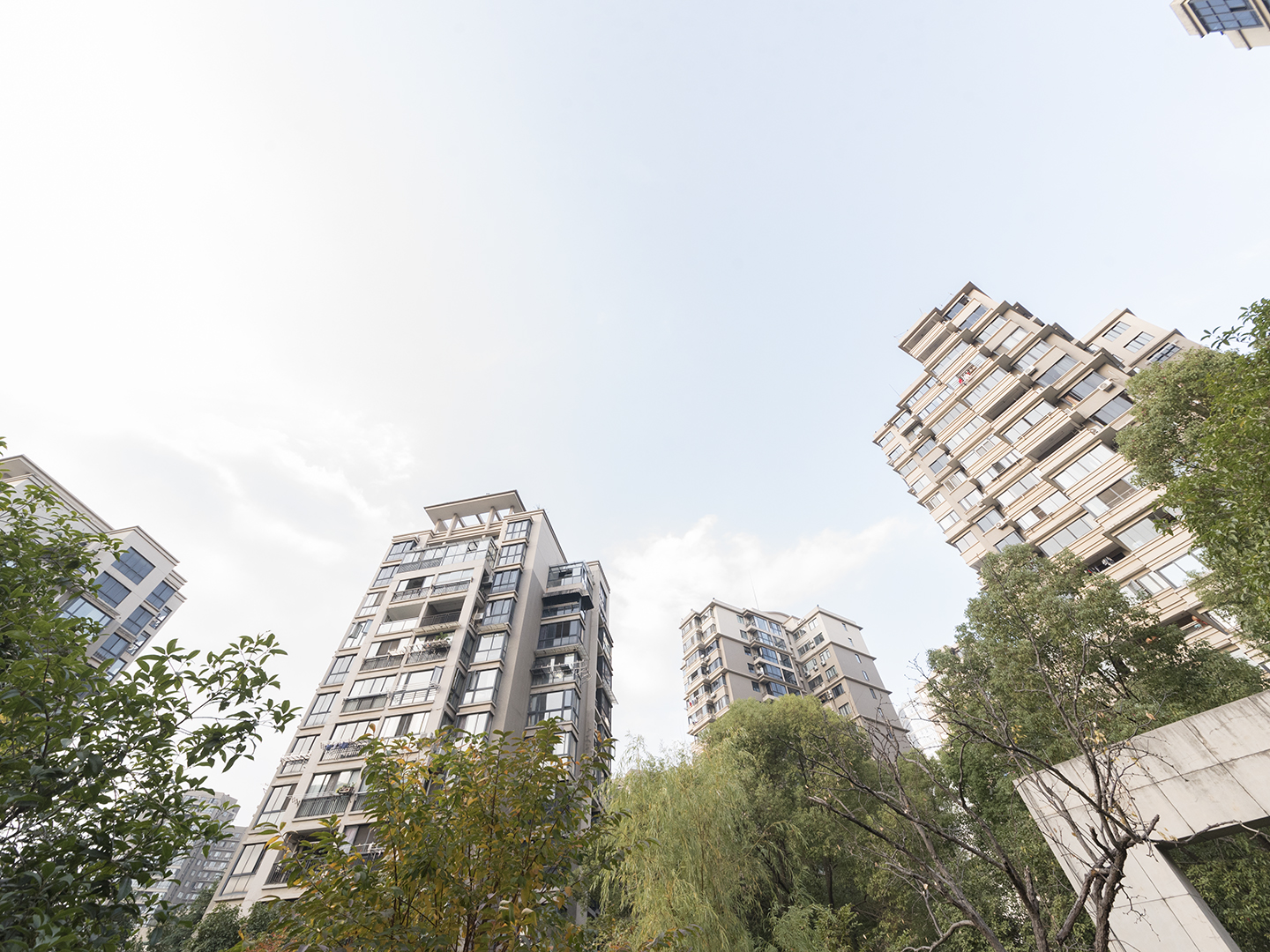 Linjiang Garden compound photo 8