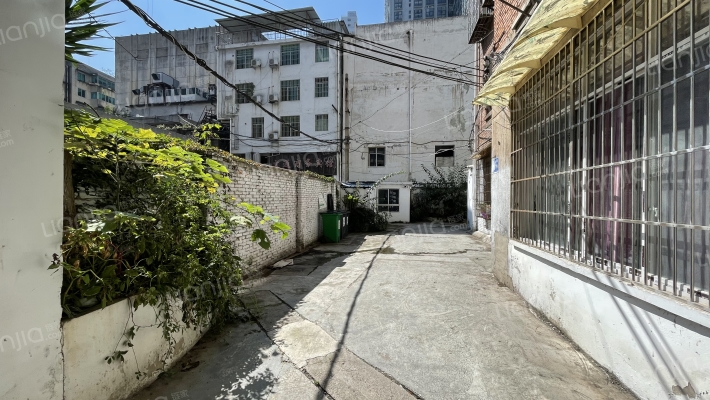 遵义路79号外景图