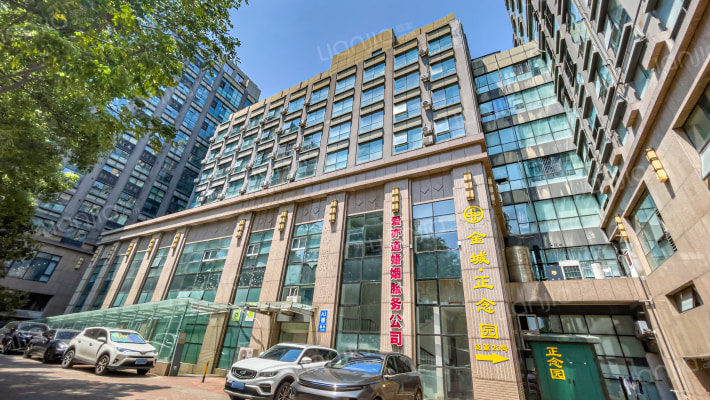 泛亚中心遇界外景图