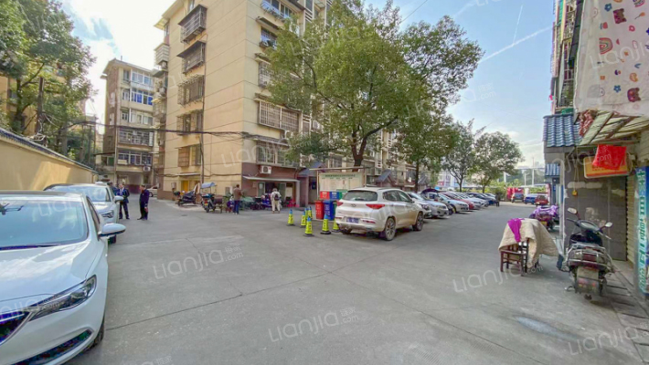 商业储运公司宿舍外景图