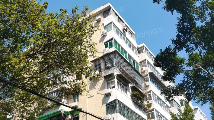 新港西路143号大院外景图