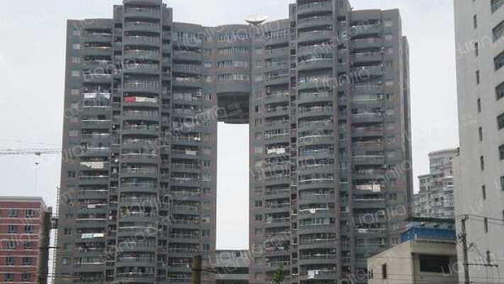 星海大厦外景图