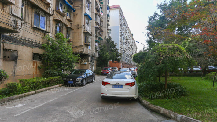 南厂路121号院外景图