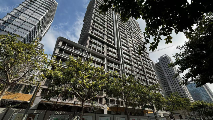 保利国贸天琴外景图