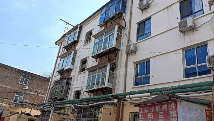 桥西区委宿舍外景图