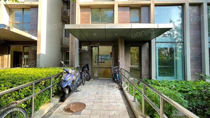 万象新天三区外景图