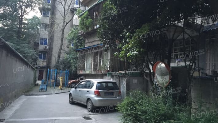 川大华西新村十四宿舍外景图