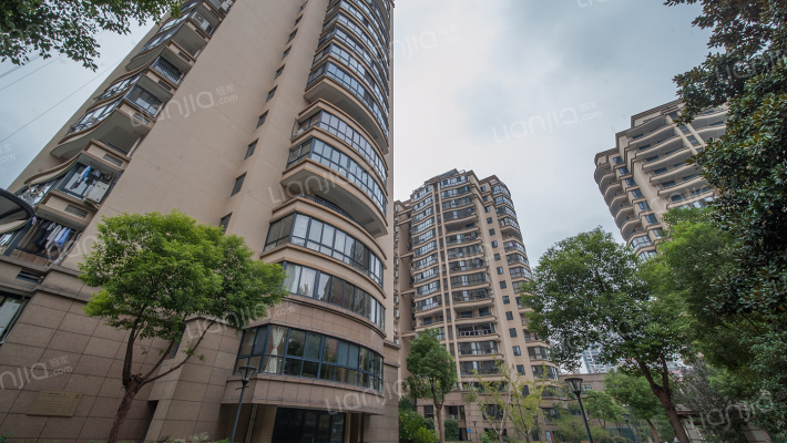 梅和名府外景图