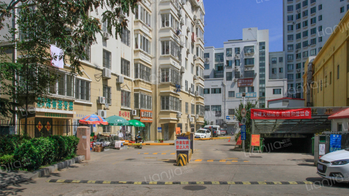 银鹰小区外景图