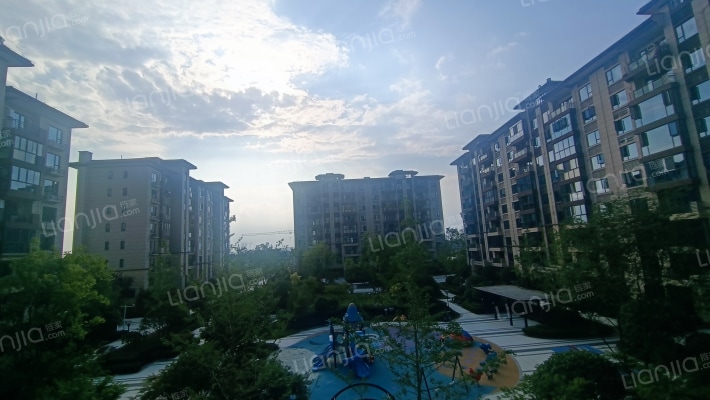 华侨城碧桂园莫奈的湖外景图