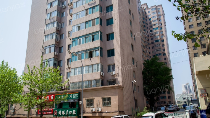 万岁公寓外景图