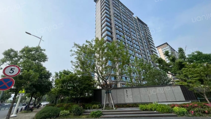 建发缦月华庭外景图
