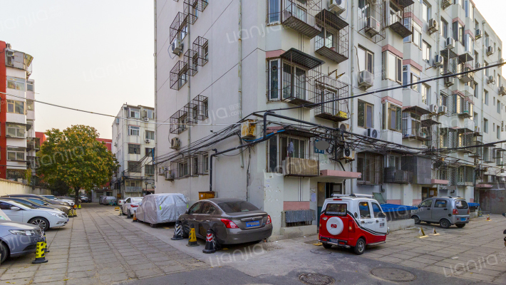 革新里24号院外景图