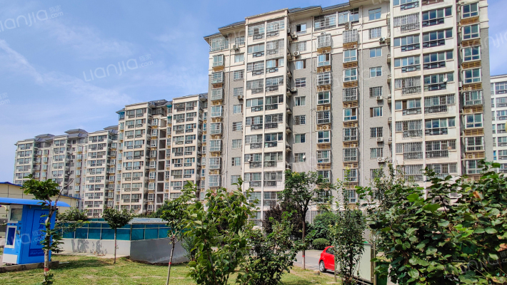 博尚希望城外景图