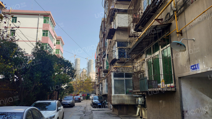 招待所小区外景图