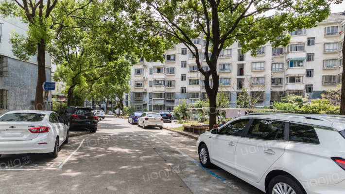 浦发绿城西泰林路850弄外景图