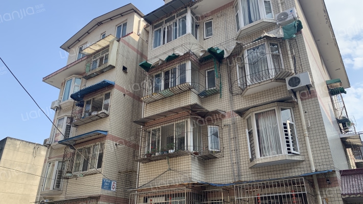 巴黎不夜城住宅小区外景图