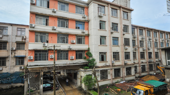 轻工业设计院宿舍外景图