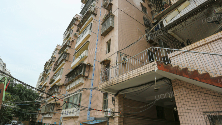 红星宿舍外景图