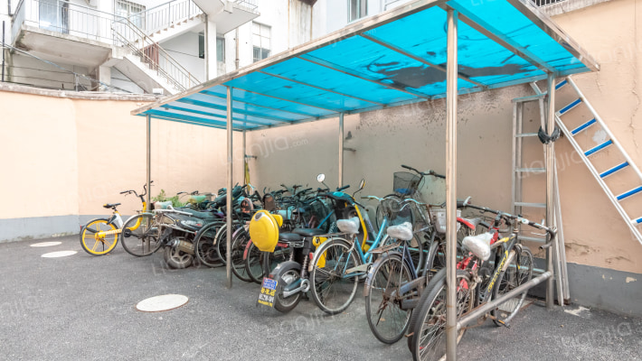 延铁小区外景图