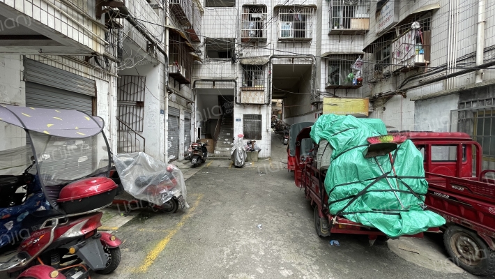 花溪大道北段667号外景图