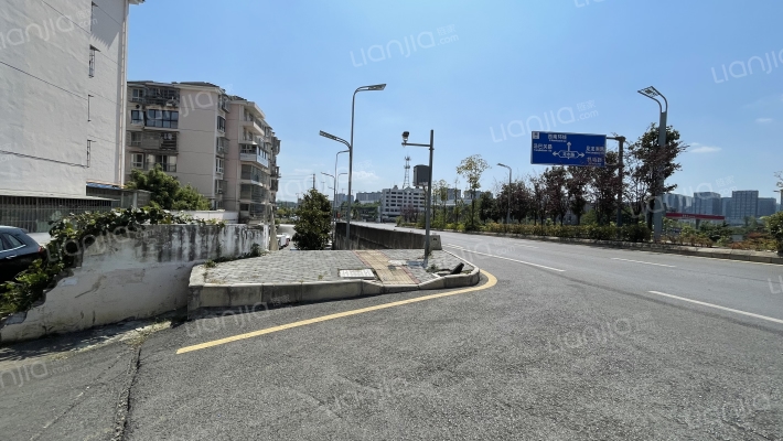 龙水路114号外景图