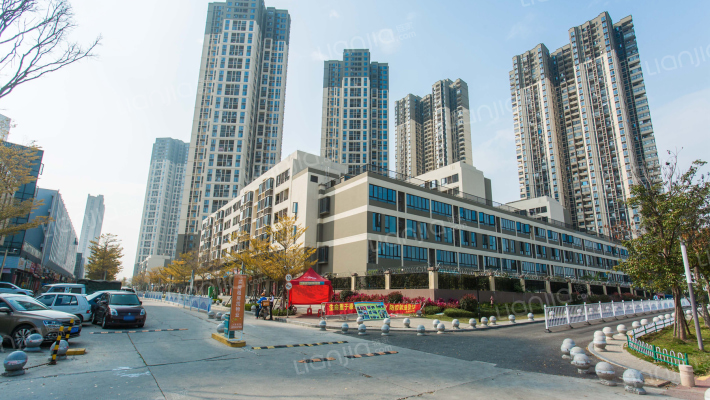 万科城四期外景图