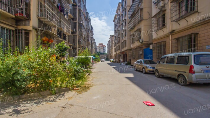 高兴公寓外景图