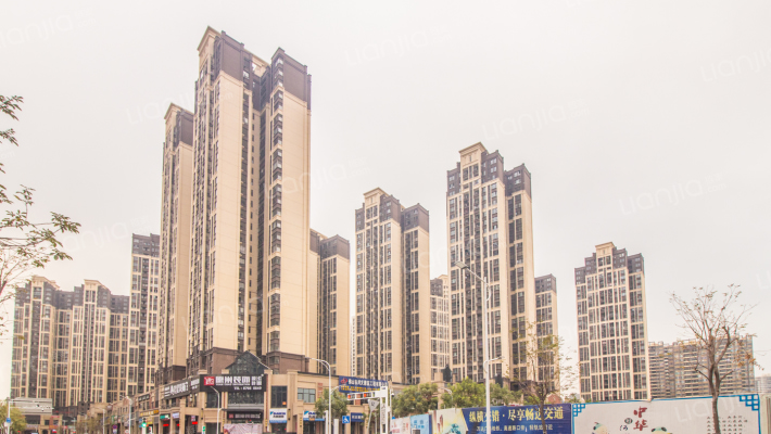 万达华府C区外景图