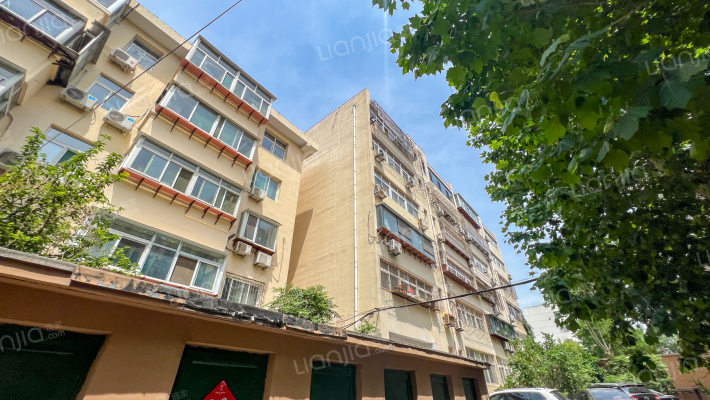 山东警察学院山大路宿舍外景图