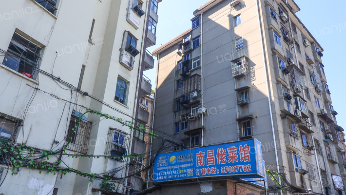 长运货保住宅小区外景图