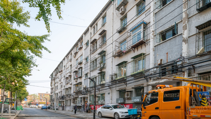 新城南关外景图