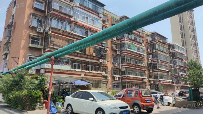 靖辰公寓外景图